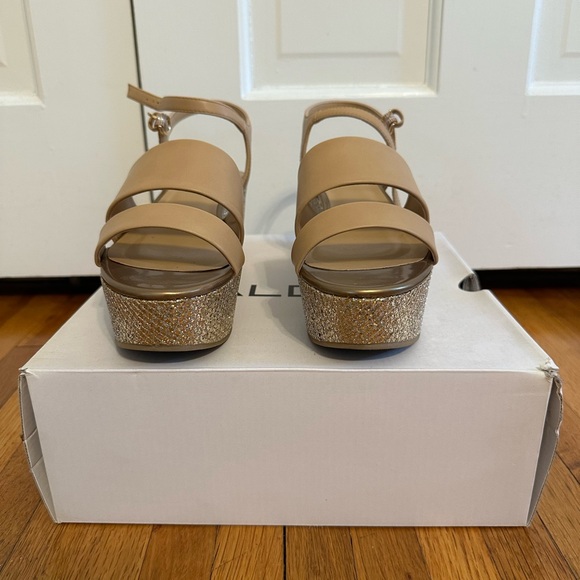 ALDO platform sandal - Picture 2 of 2